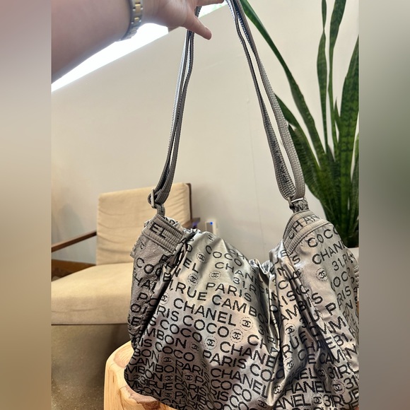 Chanel Unlimited Messenger Bag Nylon Large - Picture 5 of 17